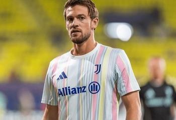 So sánh tỷ lệ kèo nhà cái đáng tin cậy và hướng dẫn chọn mua áo bóng đá chính hãng